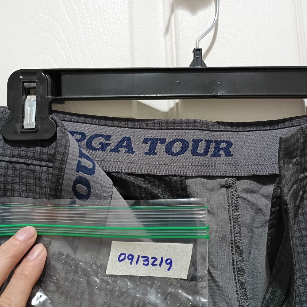 PGA TOUR Golf Shorts Men 36 Gray Black Plaid Stretch Performance 9" Inseam